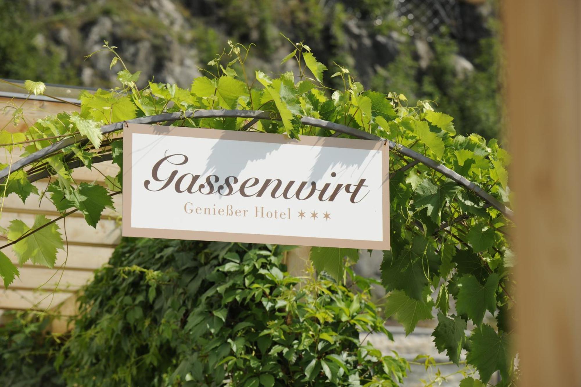 Hotel Gassenwirt Chienes Eksteriør bilde