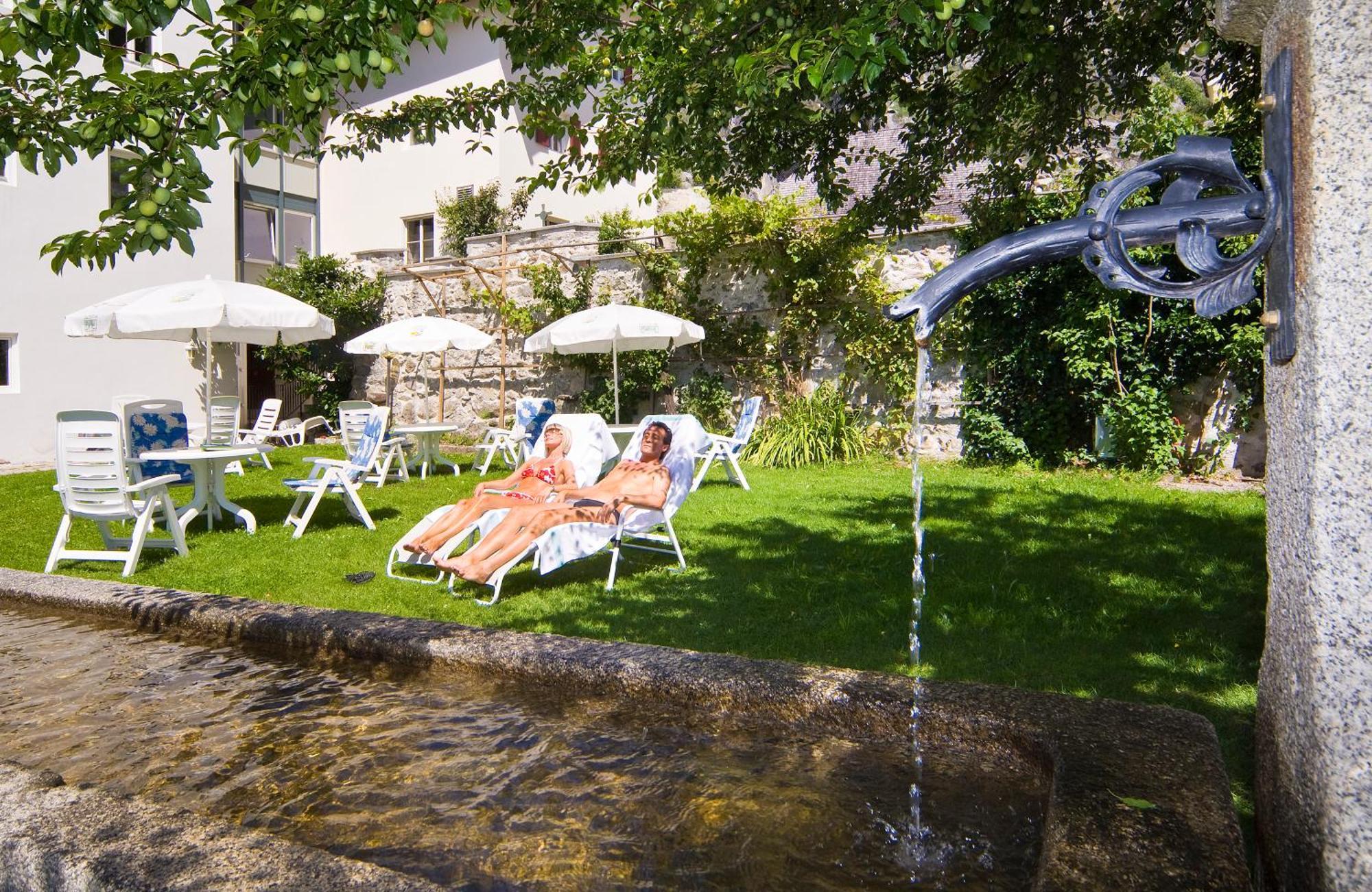 Hotel Gassenwirt Chienes Eksteriør bilde