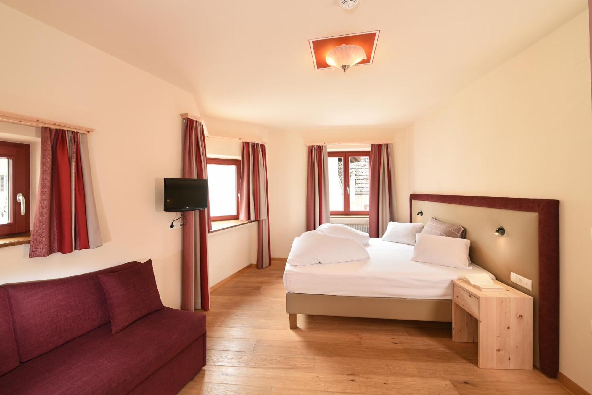 Hotel Gassenwirt Chienes Eksteriør bilde