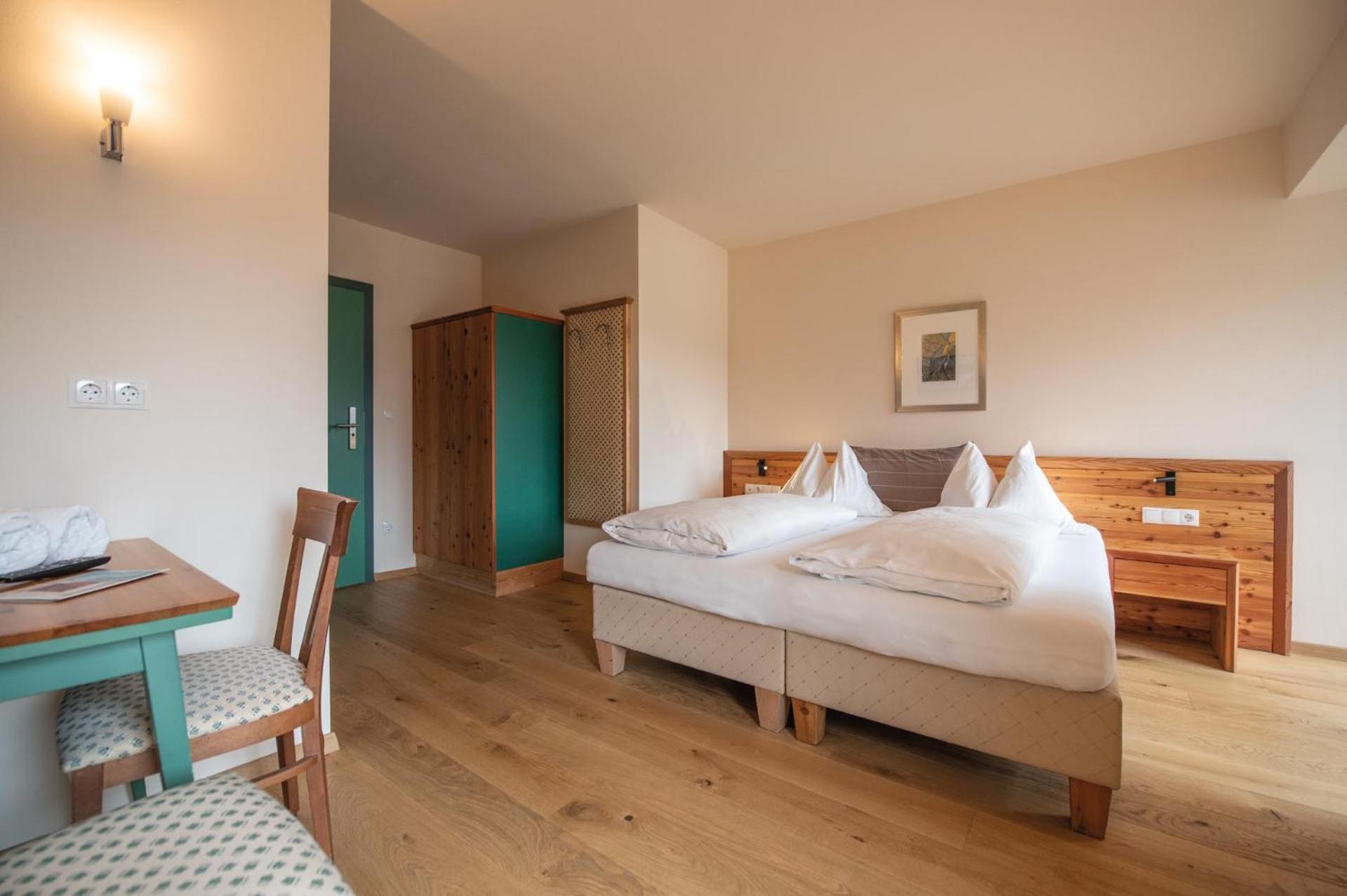 Hotel Gassenwirt Chienes Eksteriør bilde