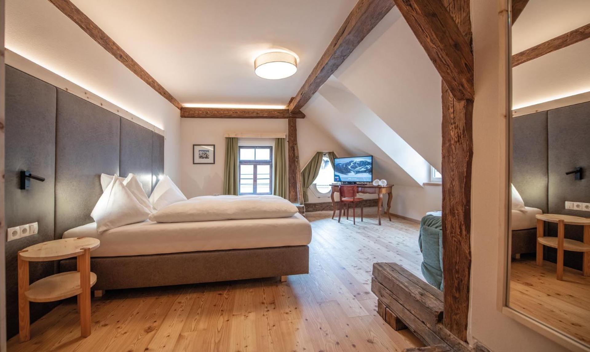 Hotel Gassenwirt Chienes Eksteriør bilde