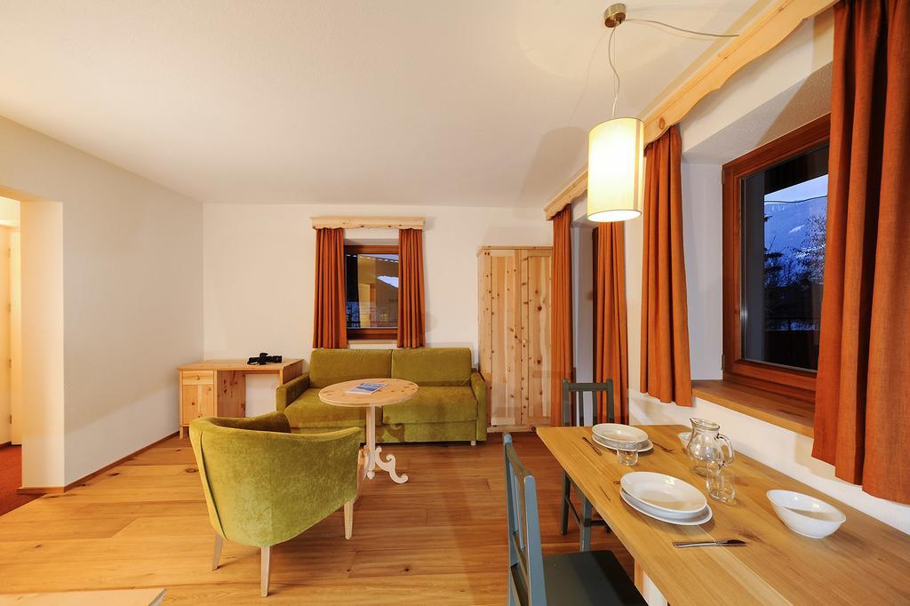 Hotel Gassenwirt Chienes Eksteriør bilde