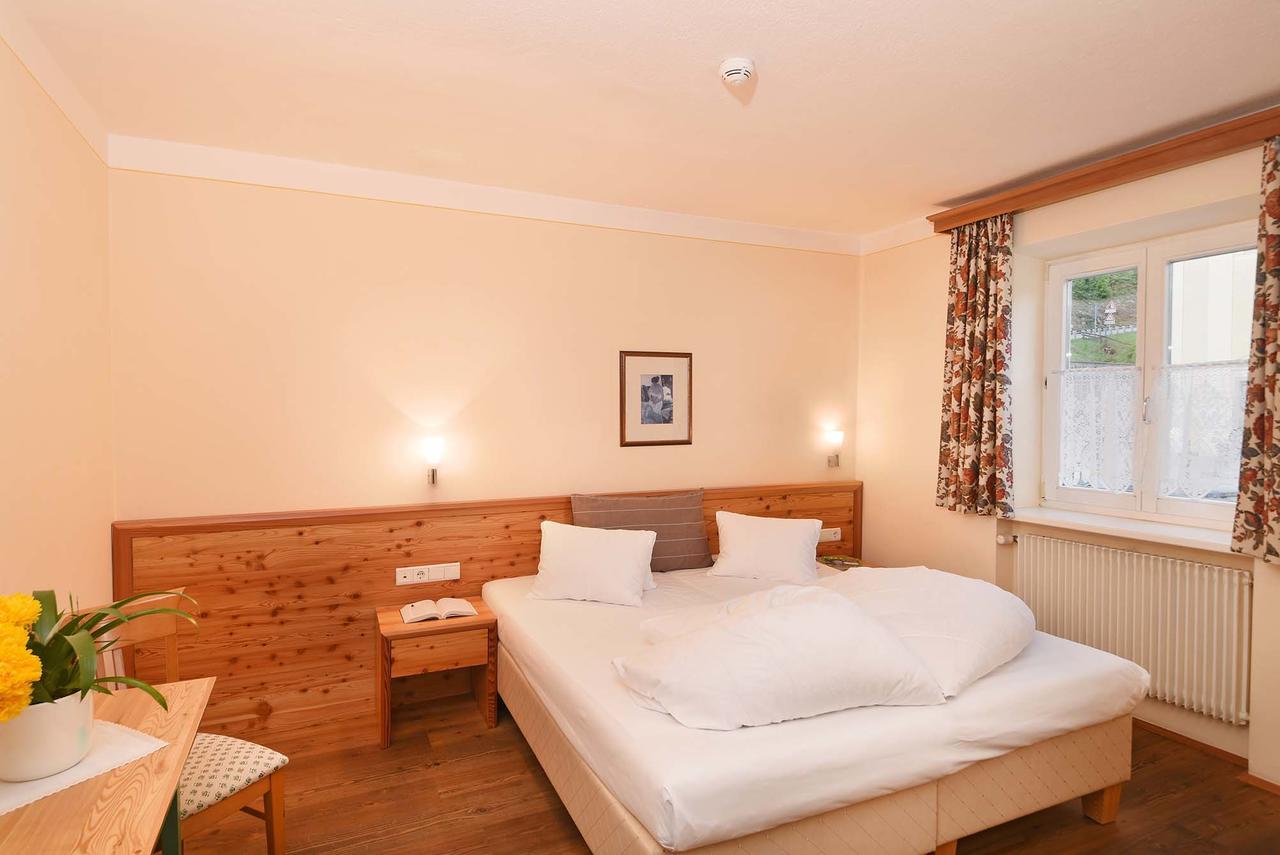 Hotel Gassenwirt Chienes Eksteriør bilde